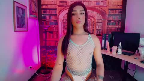 Emeli online show from 04/22/26, 11:23