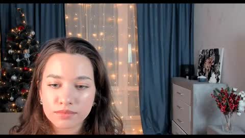 Snapshot of emeliareaper chatting on 02/18/25, 11:41 Emelia online show from 02/18/25, 11:41