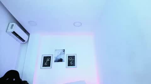 emelie_89 online show from 03/03/25, 12:16