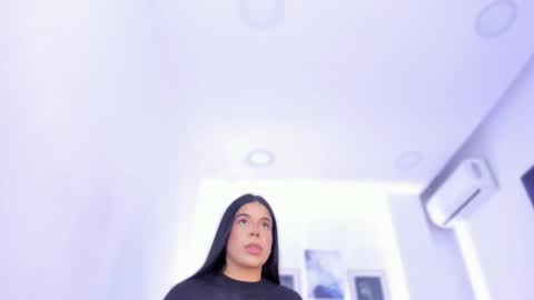 emelie_89 online show from 09/09/25, 11:54