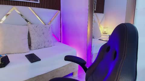 Emily  online show from 03/10/26, 04:06