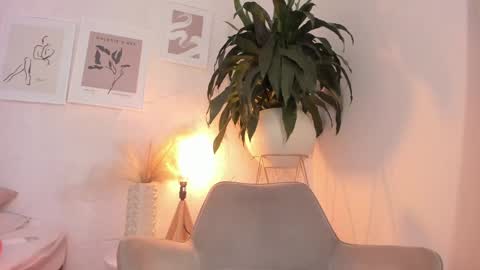 Emely online show from 03/07/25, 03:18