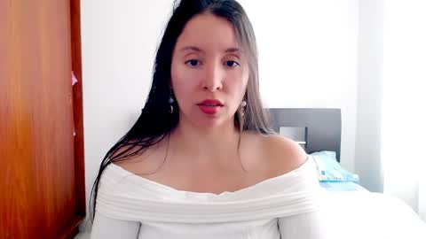 Snapshot of emely_sexx chatting on 01/14/25, 04:50 emely_sexx online show from 01/14/25, 04:50