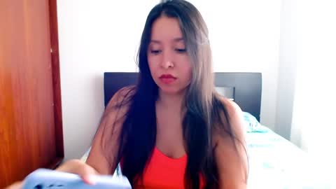 Snapshot of emely_sexx chatting on 02/01/25, 07:34 emely_sexx online show from 02/01/25, 07:34