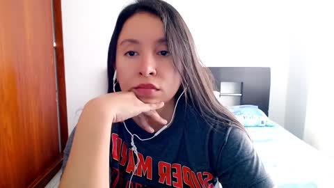Snapshot of emely_sexx chatting on 02/03/25, 06:28 emely_sexx online show from 02/03/25, 06:28