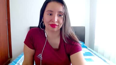 Snapshot of emely_sexx chatting on 10/21/25, 01:45 emely_sexx online show from 10/21/25, 01:45
