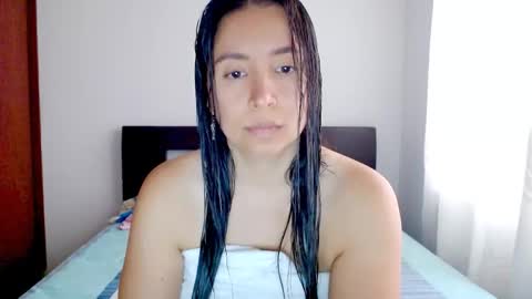 Snapshot of emely_sexx chatting on 10/24/25, 08:16 emely_sexx online show from 10/24/25, 08:16