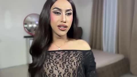 EMELY online show from 02/10/26, 01:59