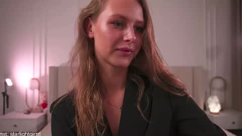 Emi me online show from 09/29/25, 04:12