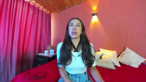 Emilia Gomez online show from 01/16/26, 01:59