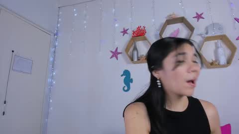 Snapshot of emiily_parkerr chatting on 02/18/25, 03:10 Emily online show from 02/18/25, 03:10