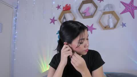 Snapshot of emiily_parkerr chatting on 03/06/25, 03:02 Emily online show from 03/06/25, 03:02