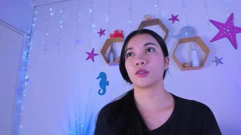 Snapshot of emiily_parkerr chatting on 09/30/25, 03:11 Emily online show from 09/30/25, 03:11