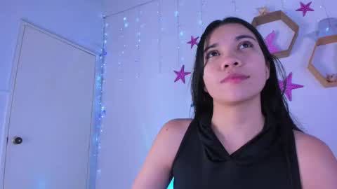 Snapshot of emiily_parkerr chatting on 10/07/25, 03:04 Emily online show from 10/07/25, 03:04