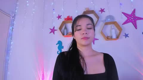 Snapshot of emiily_parkerr chatting on 10/16/25, 03:07 Emily online show from 10/16/25, 03:07