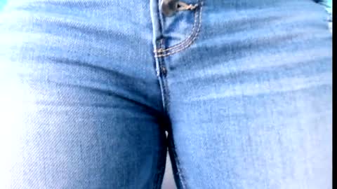 Emily online show from 02/21/25, 11:44