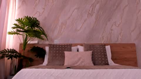 Emily online show from 11/24/25, 12:16