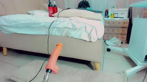 EmillySaenz online show from 02/23/25, 04:35