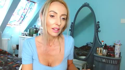 Emila online show from 04/24/26, 10:50