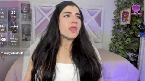 emilayton_ online show from 11/07/25, 10:10