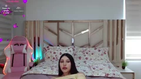 Snapshot of emilee_star chatting on 07/16/26, 12:55 Emilee online show from 07/16/26, 12:55