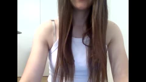 emili0899 online show from 10/03/25, 05:43