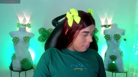 Emili roux online show from 03/17/26, 09:56