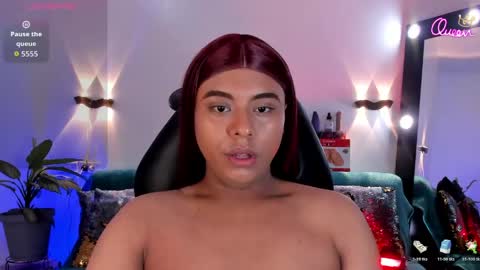 Snapshot of emili_roux chatting on 05/11/26, 10:32 Emili roux online show from 05/11/26, 10:32