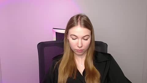 Emilia online show from 02/05/25, 09:15