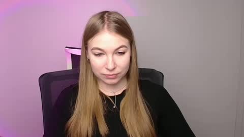 Emilia online show from 02/06/25, 06:08