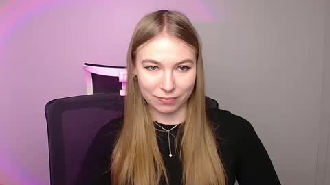 Emilia online show from 02/06/25, 09:11