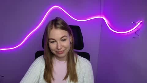 Emilia online show from 10/01/25, 05:35