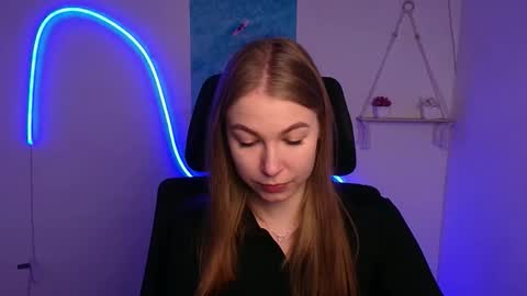 Emilia online show from 10/23/25, 05:29