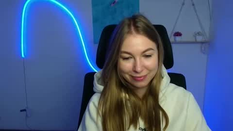 Emilia online show from 10/24/25, 05:26