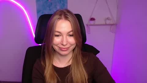 Emilia online show from 11/11/25, 12:38