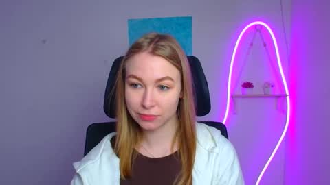 Emilia online show from 03/27/26, 06:30