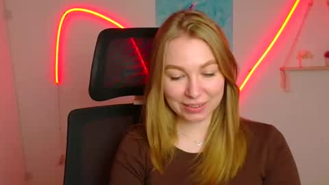 Emilia online show from 05/16/26, 10:36