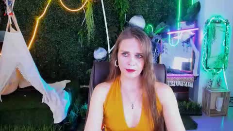 Snapshot of emiliabedy chatting on 11/15/25, 09:06 Emilia Bedy online show from 11/15/25, 09:06