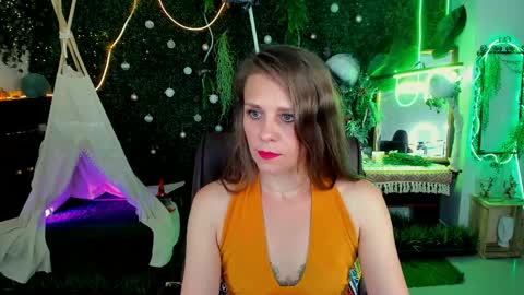 Snapshot of emiliabedy chatting on 05/27/26, 09:06 Emilia Bedy online show from 05/27/26, 09:06