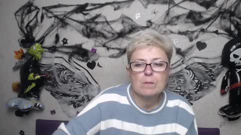 EmiliaGree online show from 11/04/25, 06:40