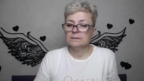 EmiliaGree online show from 11/17/25, 06:14