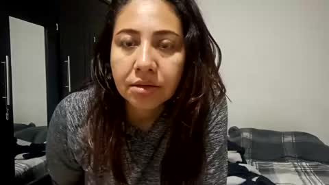 emiliany layla perez online show from 01/04/25, 04:55