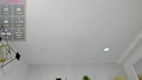 Snapshot of emiliarose_ chatting on 05/15/26, 09:55 EmiliaRose online show from 05/15/26, 09:55