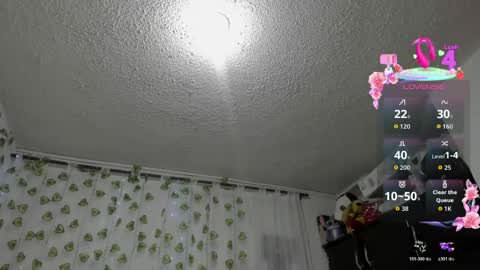 Snapshot of emiliarose_ chatting on 06/08/26, 01:39 EmiliaRose online show from 06/08/26, 01:39
