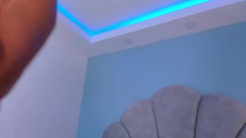 Snapshot of emiliee_xx chatting on 03/20/26, 05:29 Emillie online show from 03/20/26, 05:29