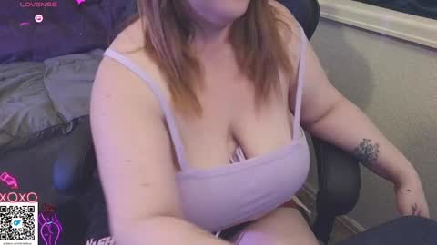 Snapshot of emiliefoxx chatting on 03/08/25, 09:51 emilie foxx online show from 03/08/25, 09:51