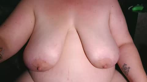 Snapshot of emiliefoxx chatting on 04/27/26, 04:10 emilie foxx online show from 04/27/26, 04:10