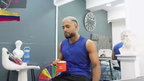 Snapshot of emilio_brandon chatting on 06/25/26, 11:04 Emilio online show from 06/25/26, 11:04
