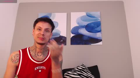 Snapshot of emilio_wolf chatting on 01/15/25, 10:38 EMILIO online show from 01/15/25, 10:38