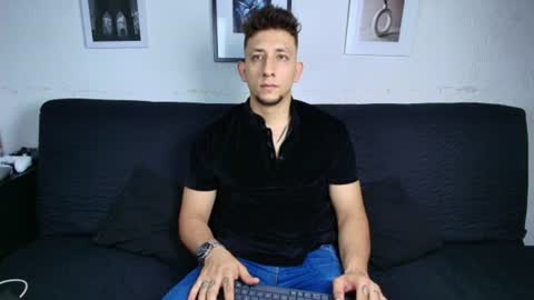 Snapshot of emiliocum_24 chatting on 07/22/26, 04:48 EMILIOCUM online show from 07/22/26, 04:48